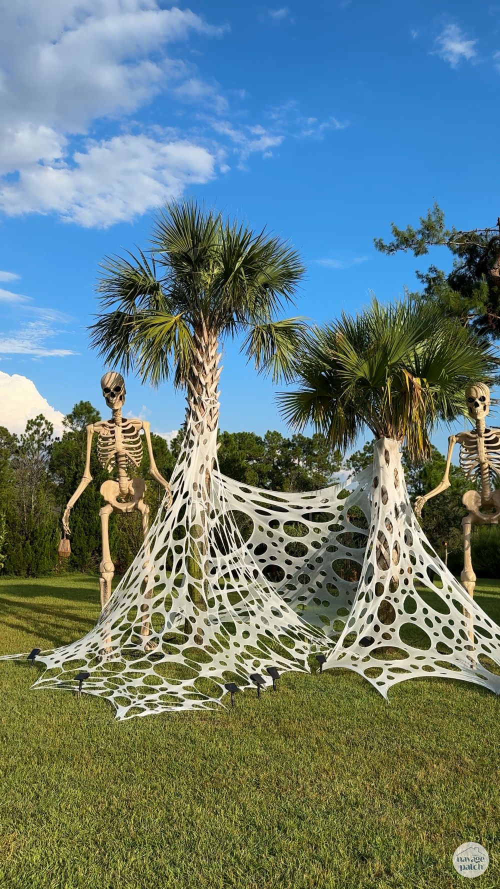 Easy DIY Outdoor Big Impact Halloween Spider Webs by TheNavagePatch.com